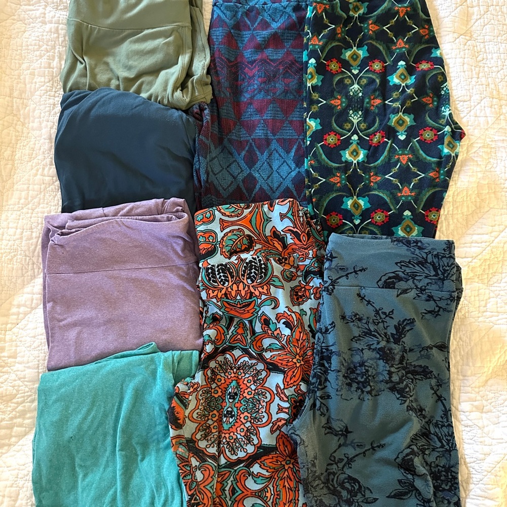 Lularoe closet clean out! OS butter soft leggings